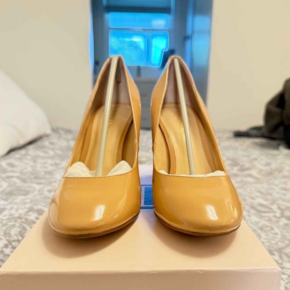 Ivanka Trump Women's Beige Heels